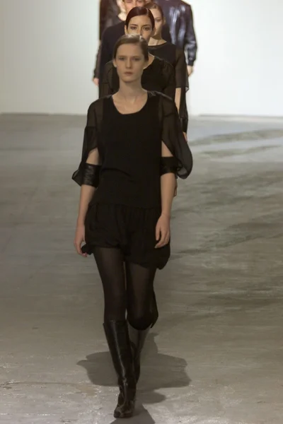 Look 15